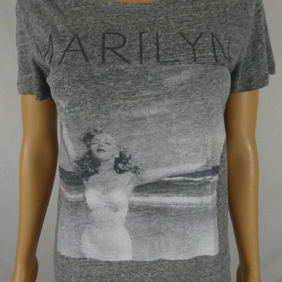 Andre De Dienes Young Marilyn Monroe Photograph Graphic T Shirt Grey Small - Picture 1 of 9